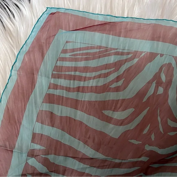 Vintage Dolce and Gabbana Foulards Silk Scarf Neck Zebra Tiger Stripe Italy - Picture 8 of 11